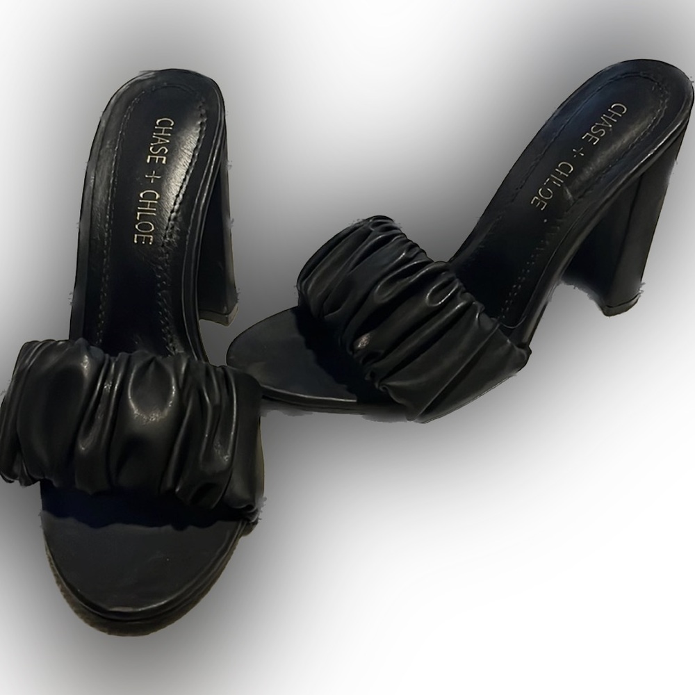 Chase & Chloe heels
